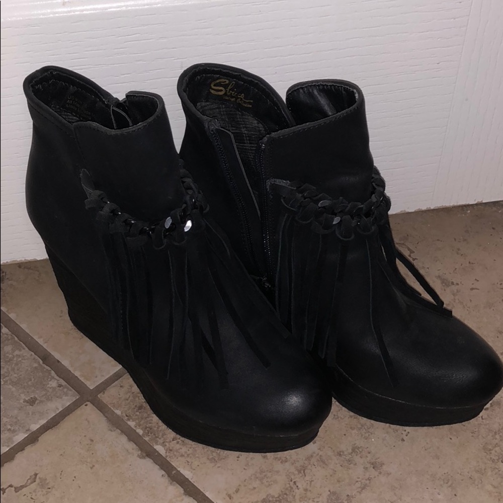 Sbicaa fringe wedges